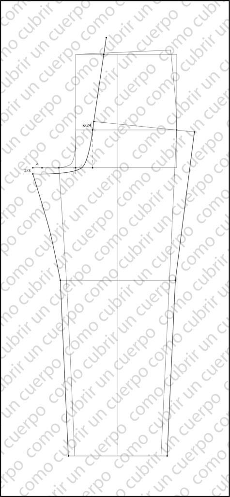 Patrón técnico del pantalón base infantil que muestra la línea definitiva de la costura de fondo uniendo la punta de la horquilla con la intersección de la línea de cadera posterior y la costura lateral